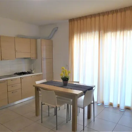 דירה Bilocale In Piazza Brescia לידו די ג'סולו